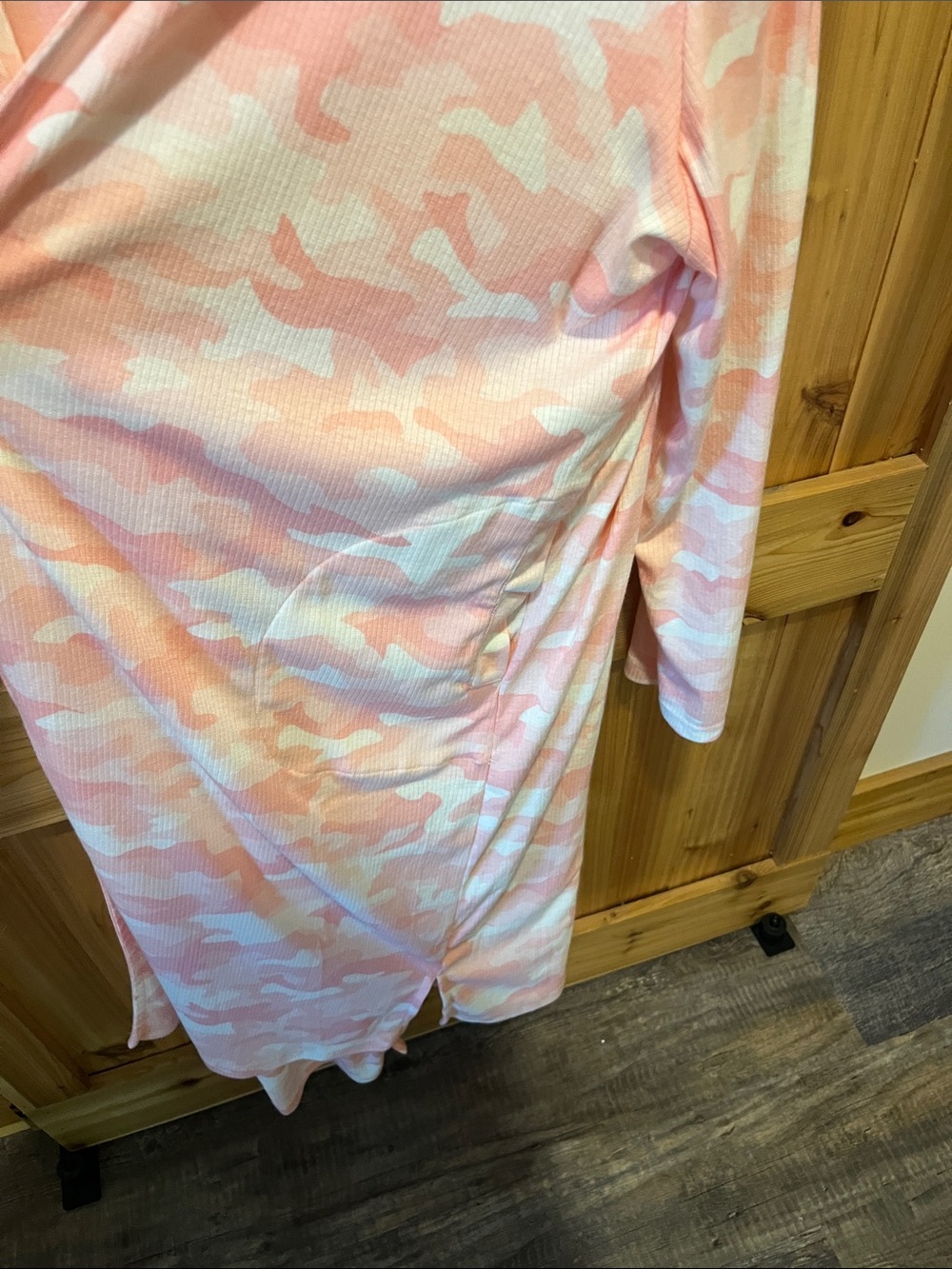 Muk Luks Women's Pink Camouflage Lounge Set - Long Cardigan, Tank, & Pants - Picture 4 of 8